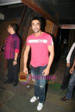 Aashish Chaudhary at Manik Soni_s birthday bash in Kino_s Cottage on 4th March 2010 (37).JPG